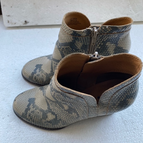 Lucky Brand Basel Double Zip Bootie in Chinchilla Slither Colorway Size 7M - Picture 11 of 16
